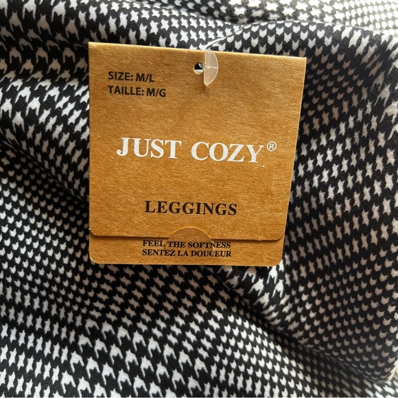 JUST COZY- NWT High Rise Black and White Printed Fleece Lined Leggings Size M/L - Picture 4 of 4